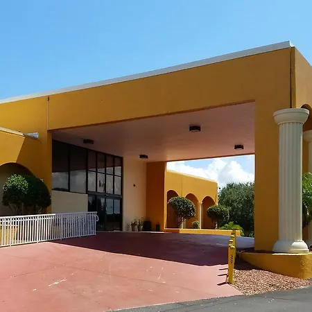 Days Inn & Suites By Wyndham Clermont-3