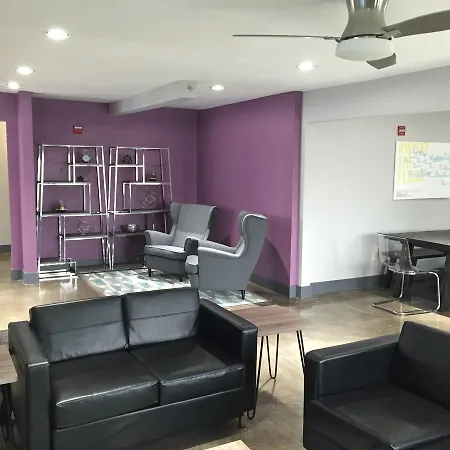 Aae Austin'S Travelodge-2