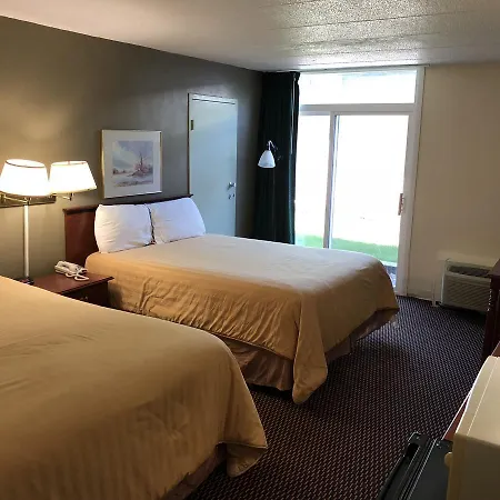 Norwood Inn & Suites Worthington-2