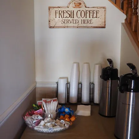 Americas Best Value Inn - Petoskey-3