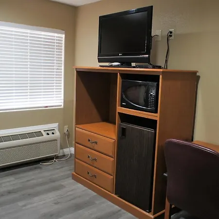Executive Inn-3