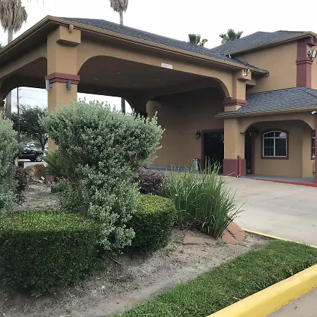 Camelot Inn And Suites-2