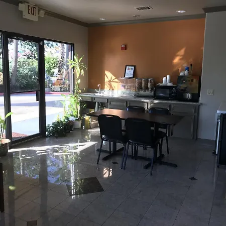 Camelot Inn And Suites-3