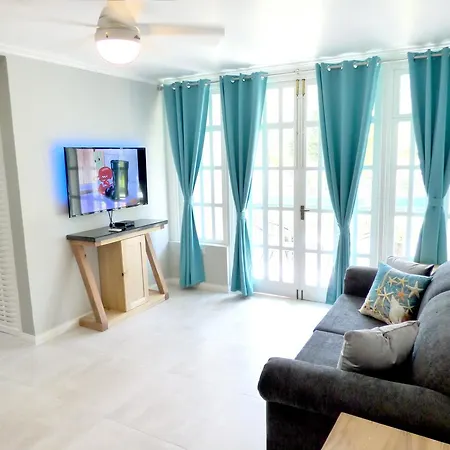 Beach One Bedroom Suite A22-2