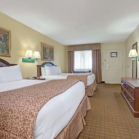 Travelodge By Wyndham Montgomery East-3