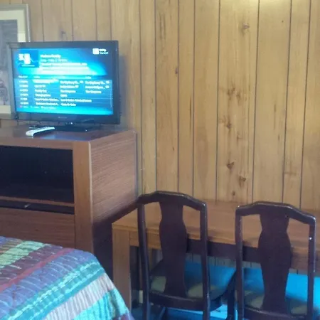 Holiday Lodge-3