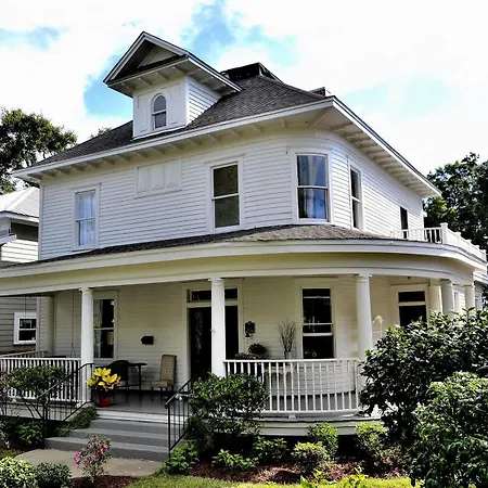 The Guest House At Gulfport Landing-2