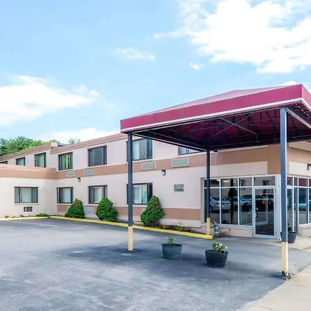 Super 8 By Wyndham Watertown/Cambridge/Boston Area-3