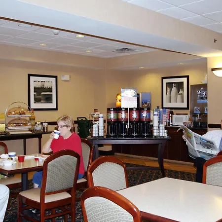 Hampton Inn Maysville-3