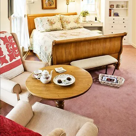 Harrison House Bed And Breakfast-3