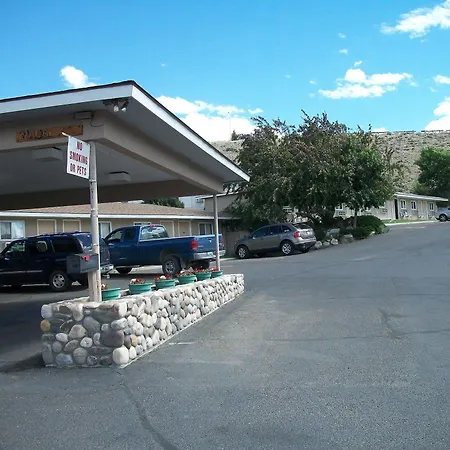 A Wyoming Inn-2