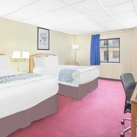 Days Inn By Wyndham Emporia-2