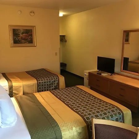 Budget Host Inn Sandusky-2