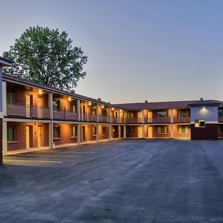 Aarya Hotel By Niagara Fashion Outlets-2