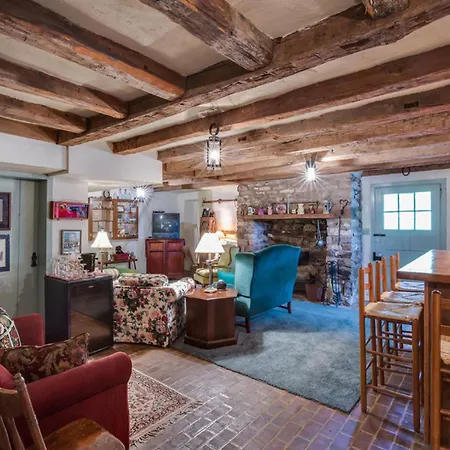 Lightner Farmhouse B&B-2