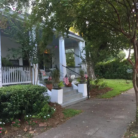 Magnolia Cottage Bed And Breakfast-3