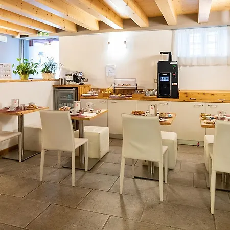 Hotel All'Arco-2