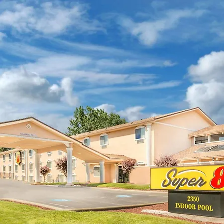 Super 8 By Wyndham Ashland-3