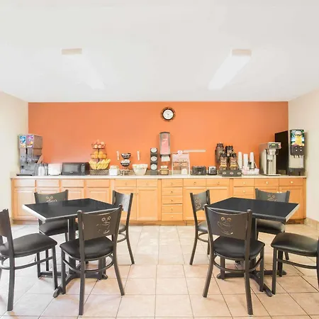 Super 8 By Wyndham Provo Byu Orem-2