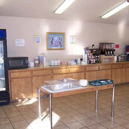 Oak Hill Inn And Suites-3