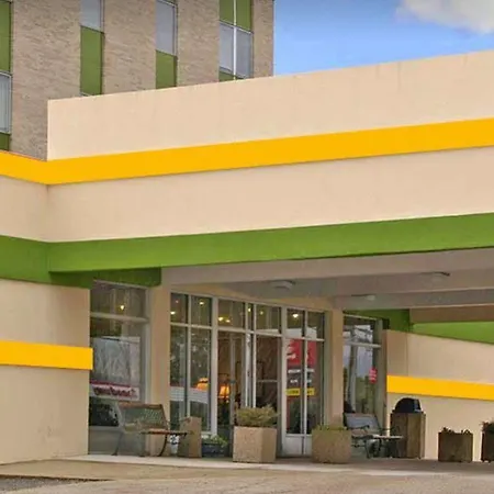 Elkins Inn And Suites-3