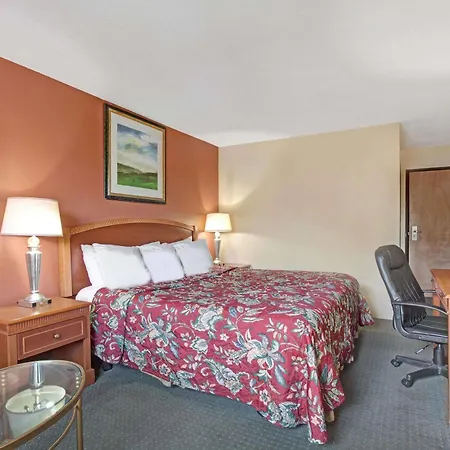 Monte Carlo Inn-3
