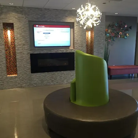 Days Inn & Suites By Wyndham Bonita Springs North Naples-3