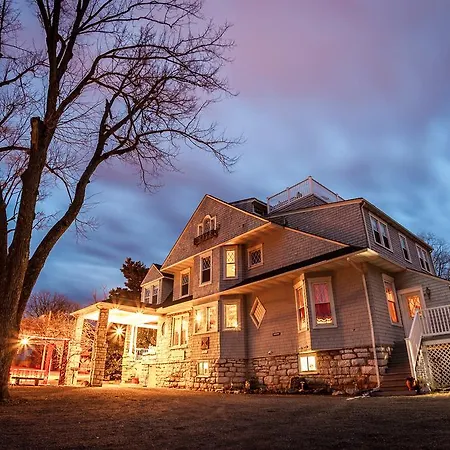 Friendly City Inn B&B-2