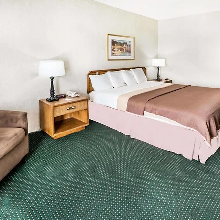 Howard Johnson By Wyndham Milford/New Haven-2