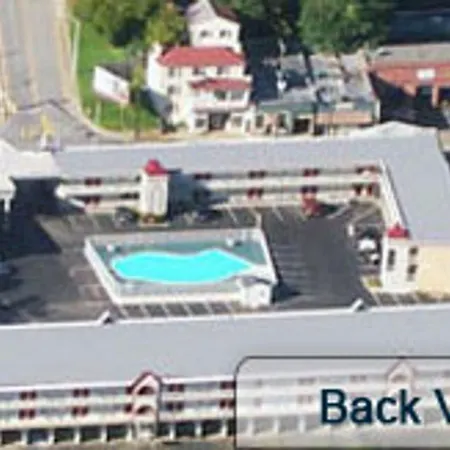 Travelodge By Wyndham Lynchburg-3