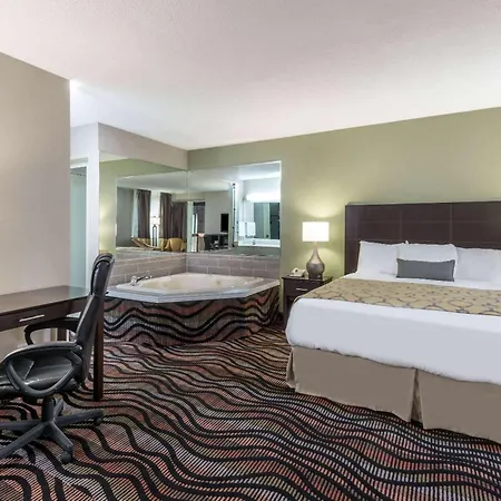 Baymont By Wyndham Cambridge-3