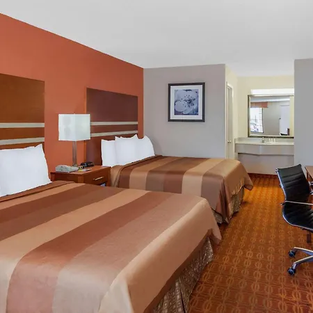 Days Inn By Wyndham Dalton-3