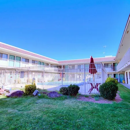 Rodeway Inn-2