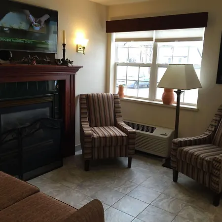 Microtel Inn & Suites By Wyndham Green Bay-2