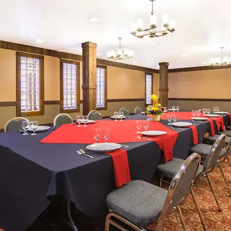 Ramada By Wyndham Denver Downtown-2