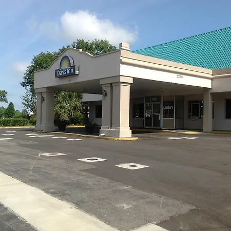 Days Inn By Wyndham Tallahassee-Government Center-3