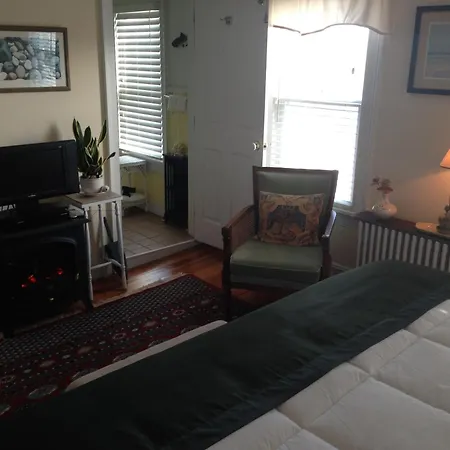 The Stirling House Waterfront Inn Greenport-2