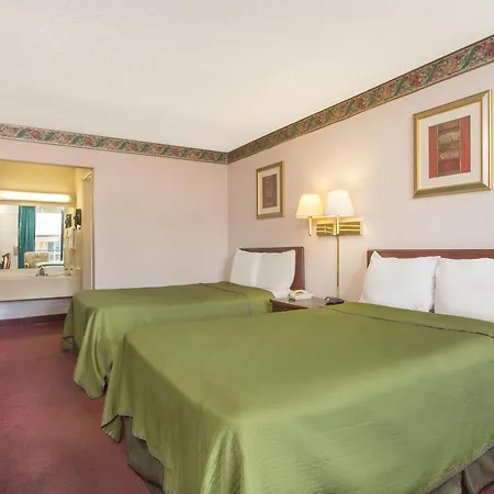 Knights Inn Roanoke-3