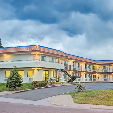 Knights Inn Aurora-3
