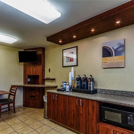 Rodeway Inn-2