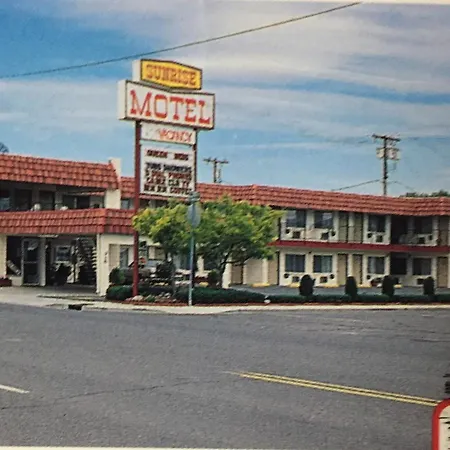 Sunrise Motel-2