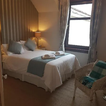 Linden Guest House-2