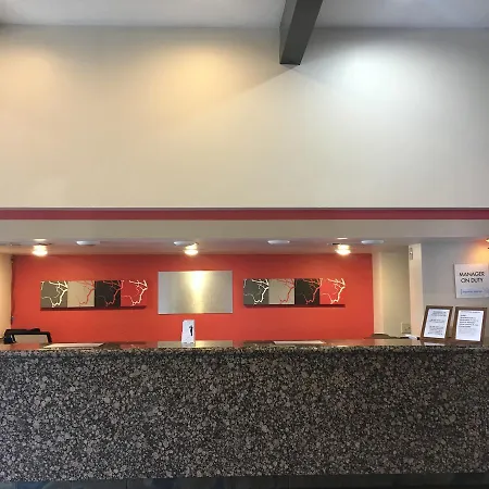 Ramada By Wyndham Tempe Near Asu-2