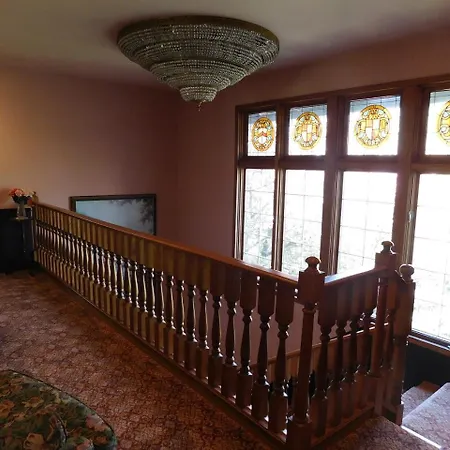 Bacon Mansion Bed And Breakfast-2