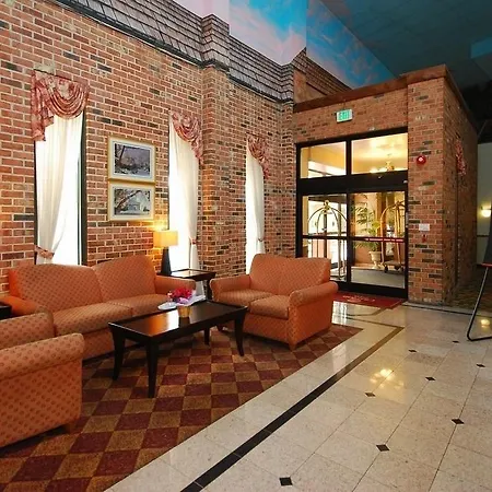 Clarion Inn & Fundome-3