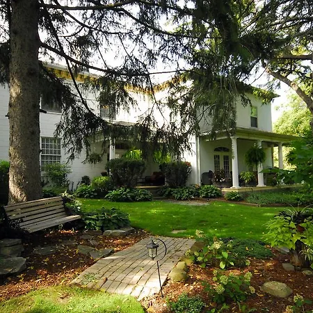 Brockamour Manor Bed And Breakfast-2