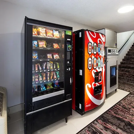 Red Lion Inn & Suites Grants Pass-3