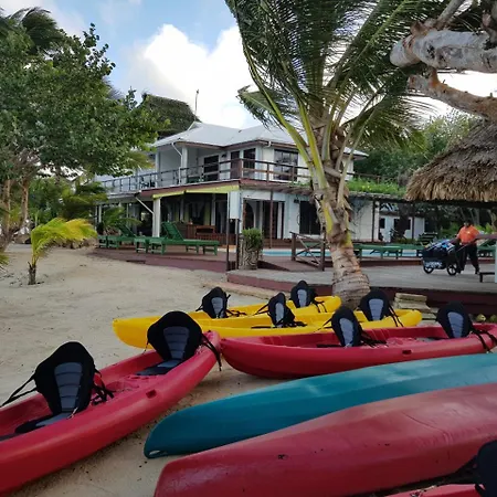 Robert'S Grove Beach Resort-3
