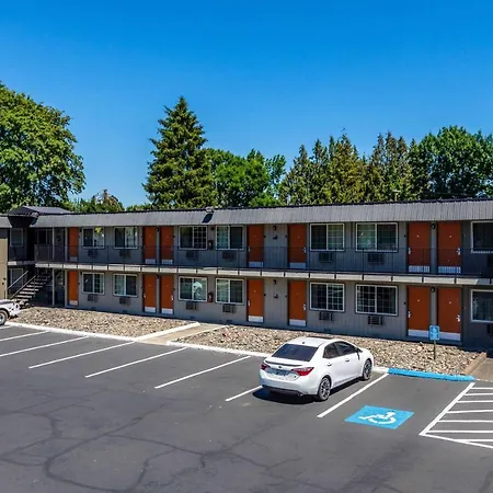 Econo Lodge Inn & Suites West Portland/Hillsboro-2