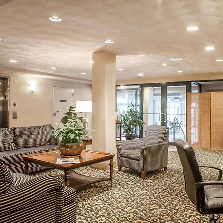 Comfort Inn At Newport Beach-3